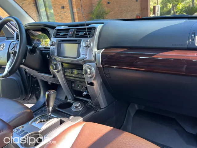 Toyota 4-Runner 2017 — foto 7