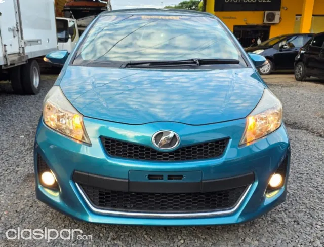 Toyota Vitz 2011 — foto 2