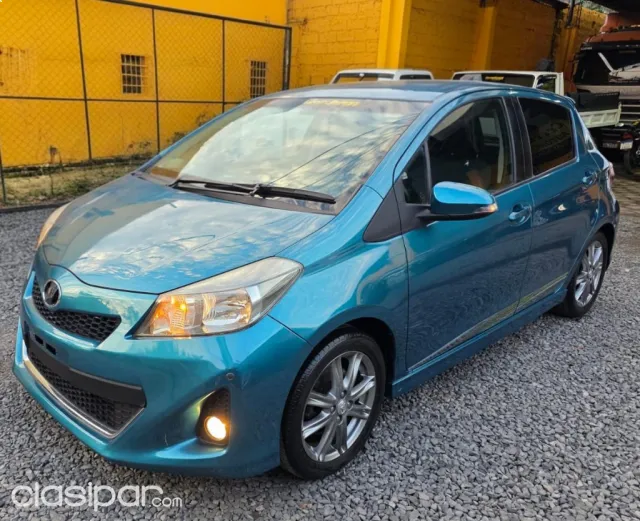 Toyota Vitz 2011 — foto 4