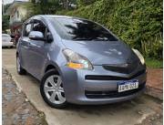 VENDO TOYOTA RACTIS AÑO 2010!!!