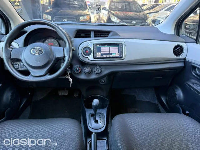 Toyota Vitz 2012 - foto 8