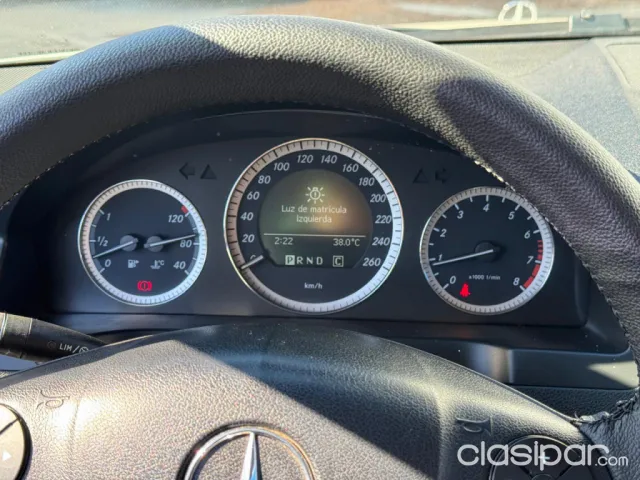 Mercedes-Benz C 200 2010 — foto 7