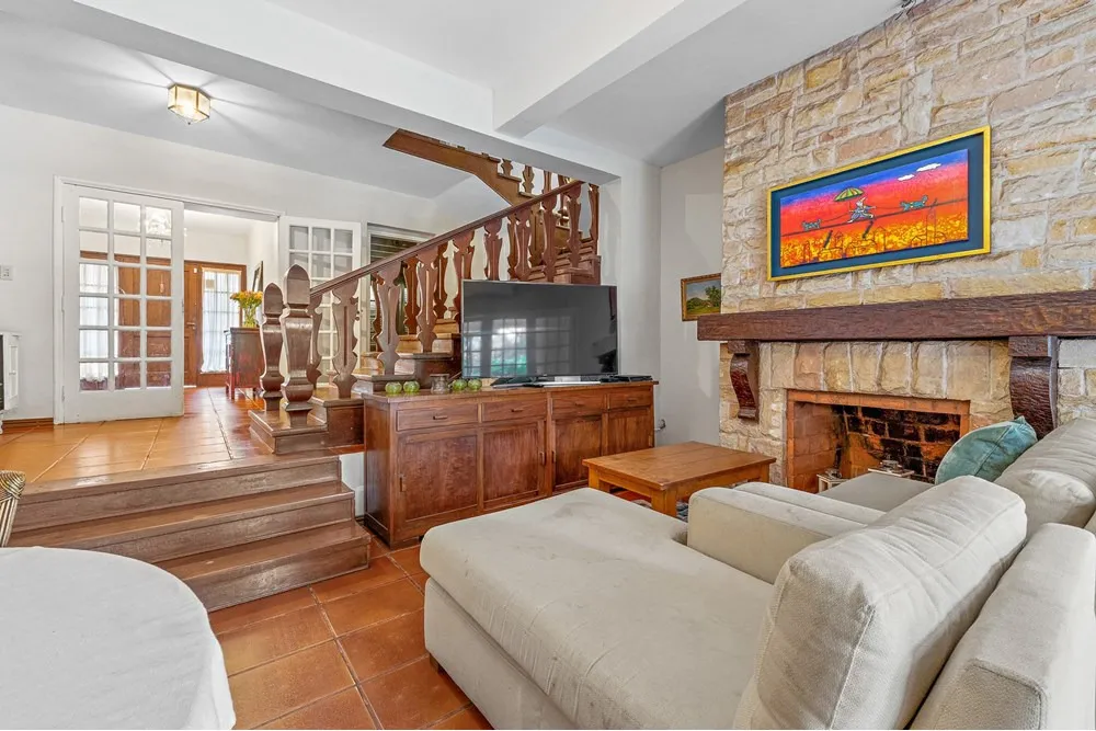 RESIDENCIA EN VENTA EN BARRIO LAS LOMAS!! — photo 2