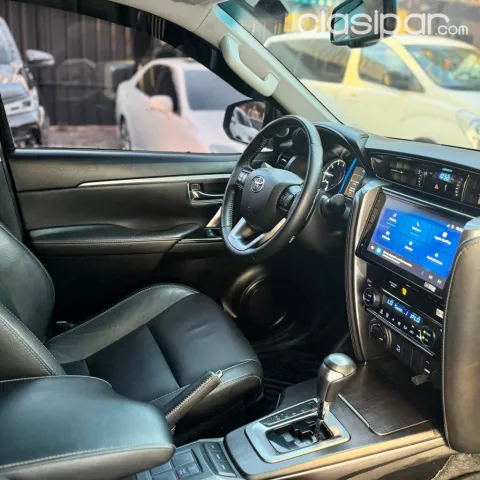 Toyota Fortuner 2023 — foto 4