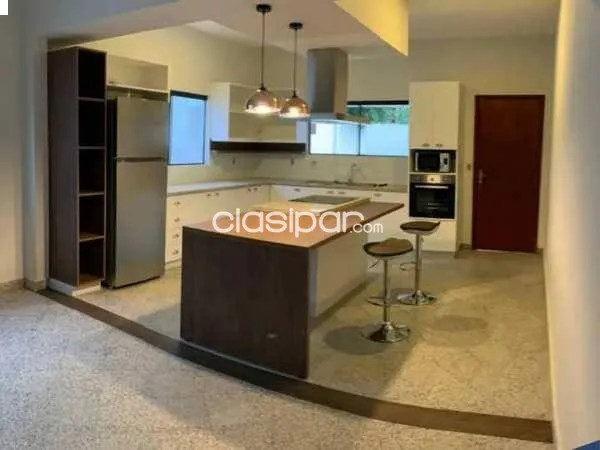 CASA EN VENTA CON RENTA ACTIVA EN LAMBARÉ — foto 2