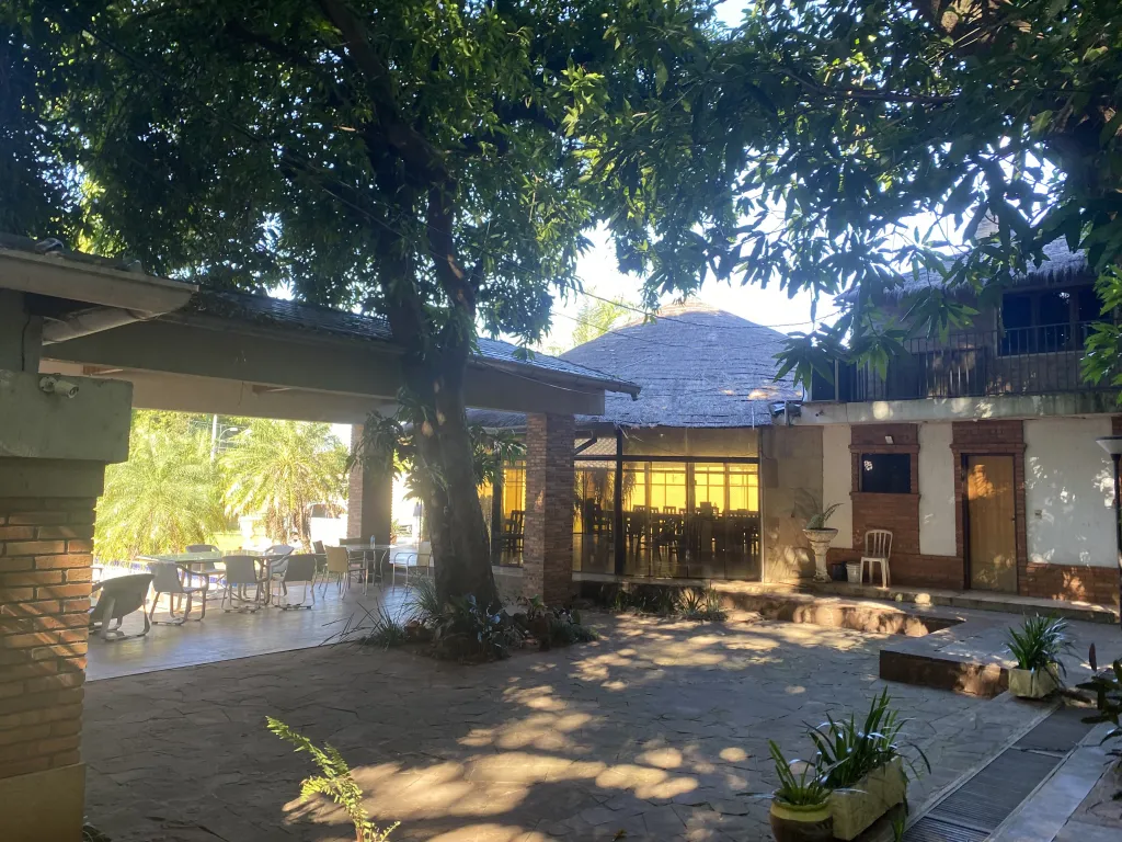 En alquiler hermosa Residencia de 5000m2 totalmente amoblada en capiata — foto 3