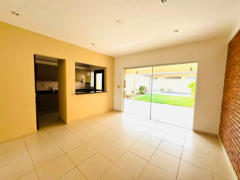 VENDO DÚPLEX EN LUQUE ZONA CIT!! — foto 3