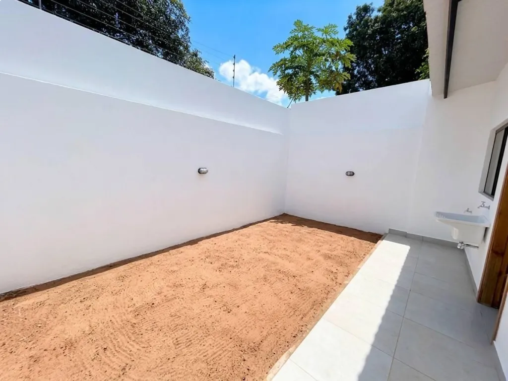 VENDO CHALET A ESTRENAR EN LUQUE-RUTA LUQUE-SANBER — foto 2