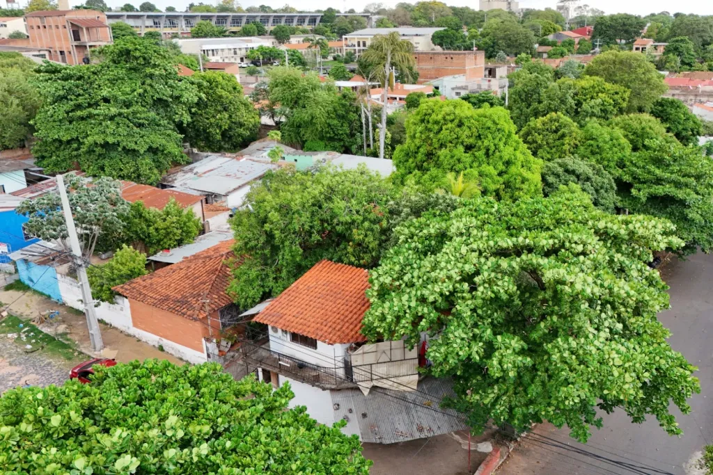 FOR SALE – CORNER PROPERTY – PARAGUAY – ASUNCIÓN – SAJONIA — foto 2