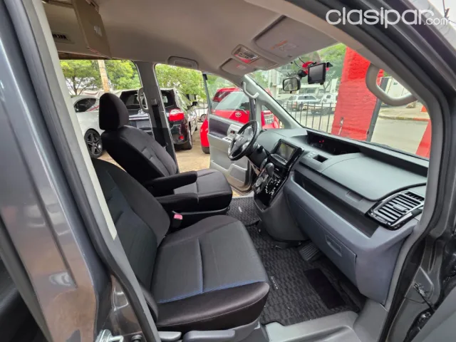 Toyota Voxy 2008 — foto 3