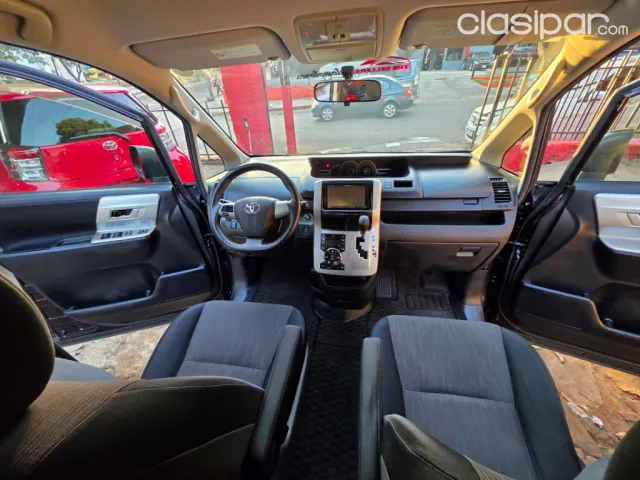 Toyota Noah 2010 — foto 5
