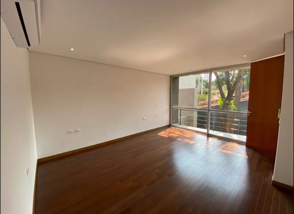 Alquilo Exclusiva Casa de Diseño en el Barrio Carmelitas - CLHO8432223 — foto 2