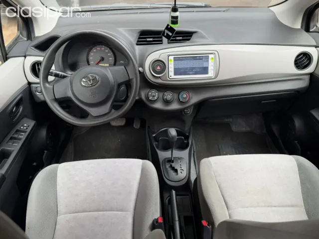 Toyota Vitz 2012 — foto 5