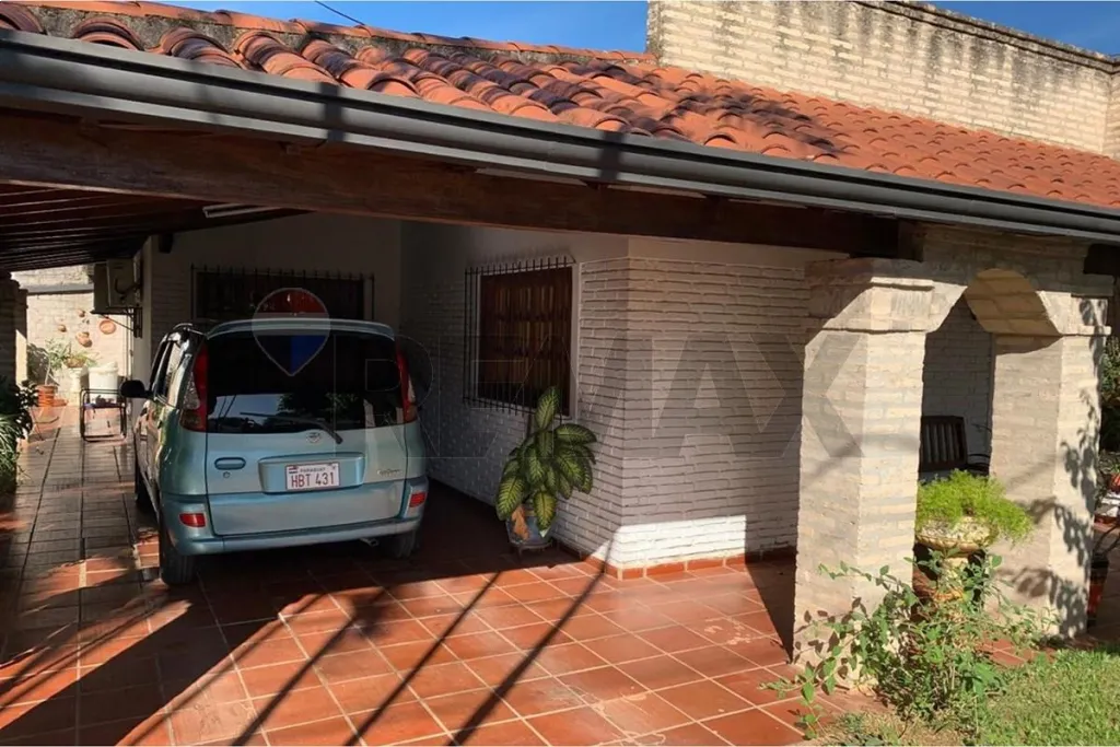 VENDO 2 CASAS INDEPENDIENTES EN BO.SAN JORGE-ASUNCION DETRAS COLEGIO GOETHE-TERRENO 584 M2 — foto 2