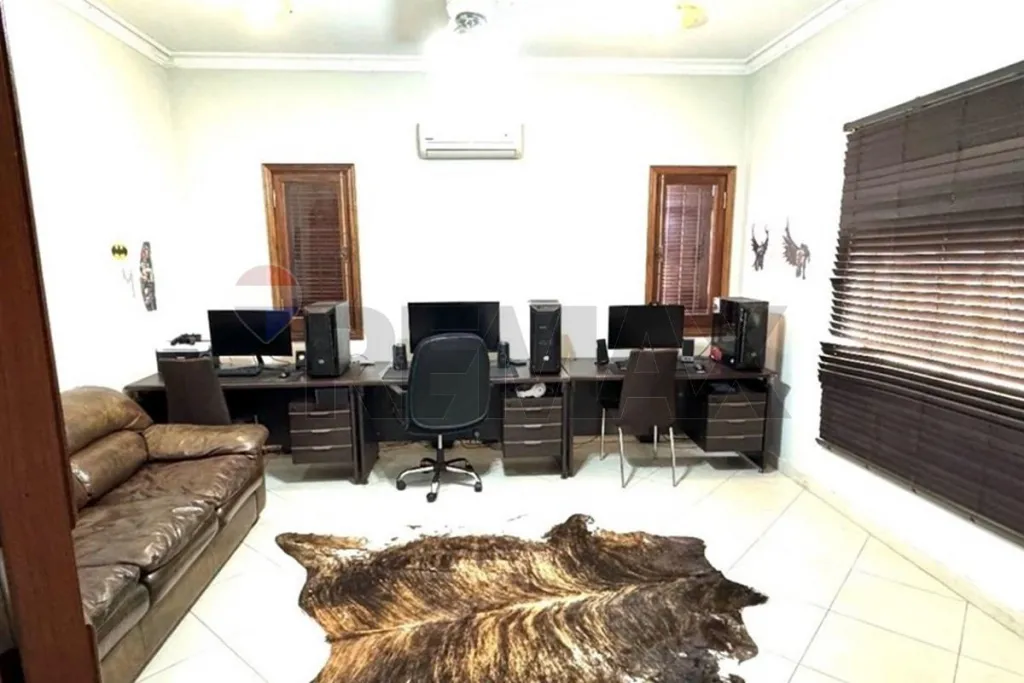 VENDO IMPORTANTE CASA EN MARISCAL ESTIGARRIBIA — foto 3
