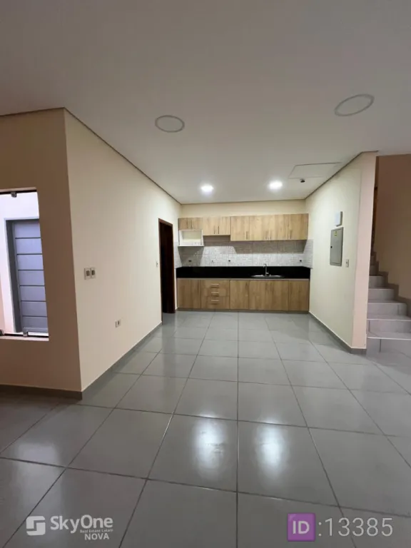 Inversión en Esquina: Dúplex y Proyecto de Desarrollo — foto 3