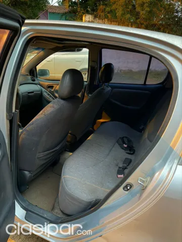 Toyota Vitz 2000 - foto 5
