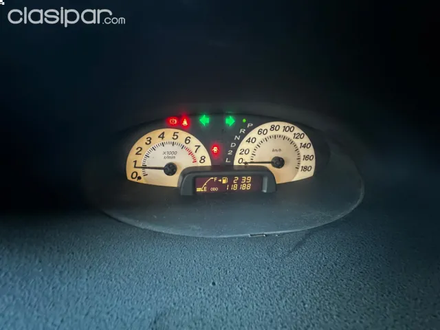 Toyota Funcargo 2003 — foto 3