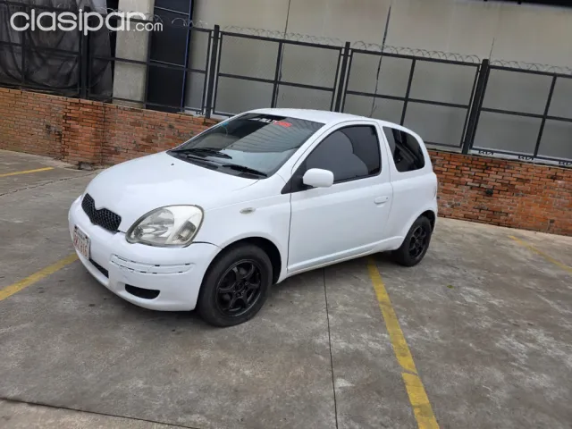 Toyota Vitz 2004 - foto 2