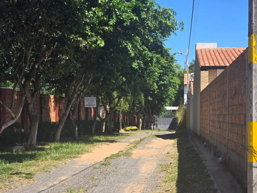 En venta terreno en Sanber - Zona Anfiteatro — foto 2