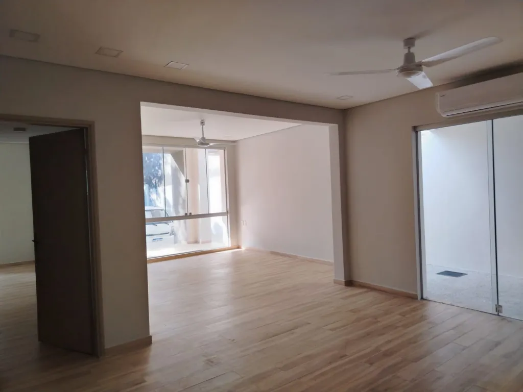 Bº JARA, ALQUILO VENDO: IMPECABLE RESIDENCIA, ALTAMENTE RESIDENCIAL, 3 DORMIT, JARDÍN. — photo 3