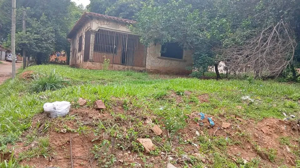 Vendo Casa de 2 dormitorios en esquina A TERMINAR en barrio la Merced de San Antonio — foto 2