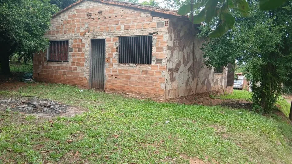 Vendo Casa de 2 dormitorios en esquina A TERMINAR en barrio la Merced de San Antonio — foto 3