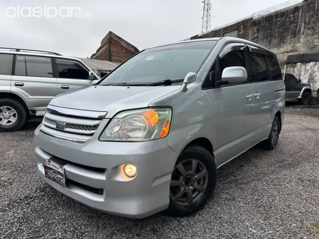 Toyota Noah 2006 — foto 3