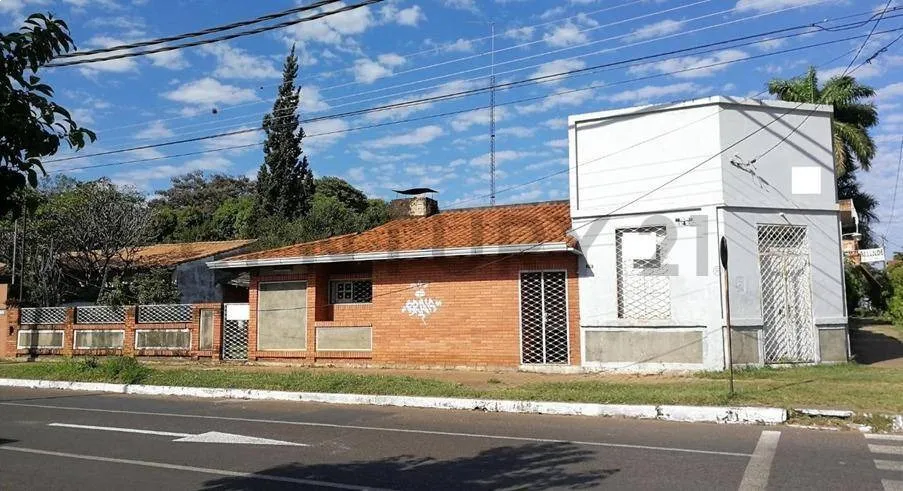 Terreno en esquina en Centro de Luque en venta con superficie 780 m2 — foto 2