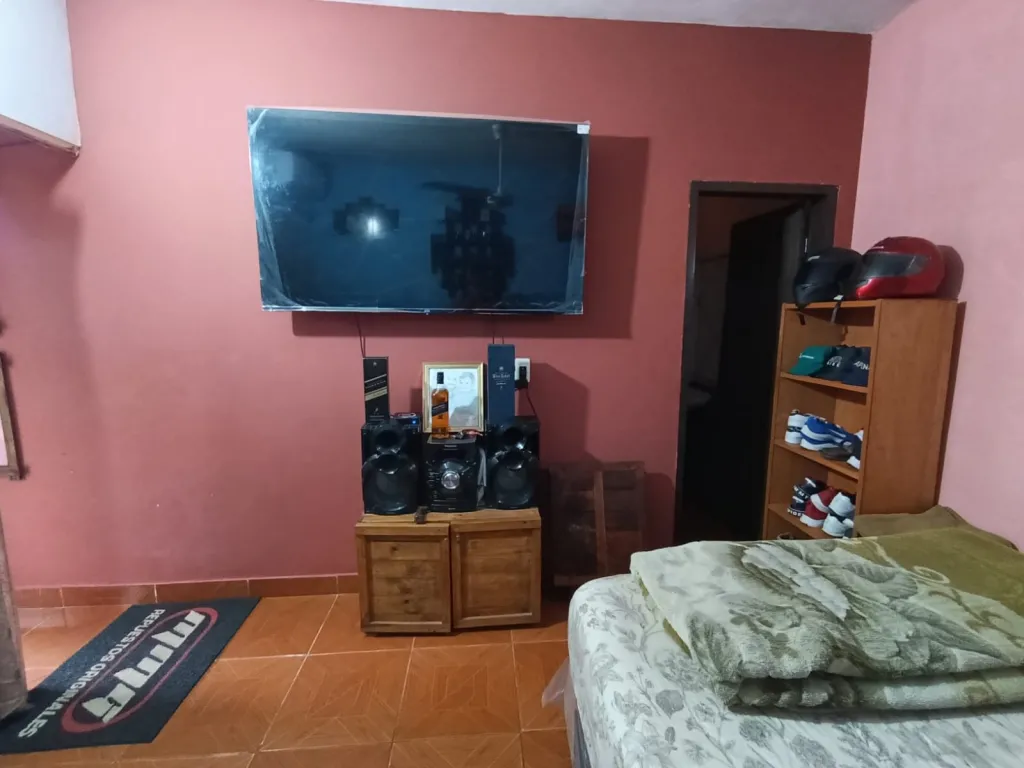 VENDO INQUILINATO 18 PIEZAS CON BAÑO INDEPENDIENTE ÑEMBY — foto 3