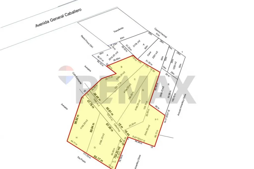 VENDO AMPLIO TERRENO EN ZONA URBANA DE CAAZAPA — foto 2