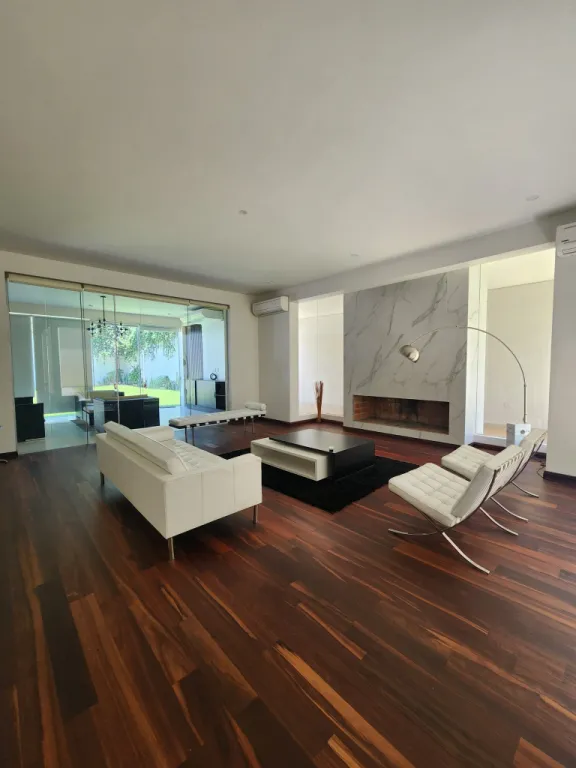 Casa en Alquiler de 4 habitaciones en Suite, amoblada y equipada Barrio Los Laureles — фото 2