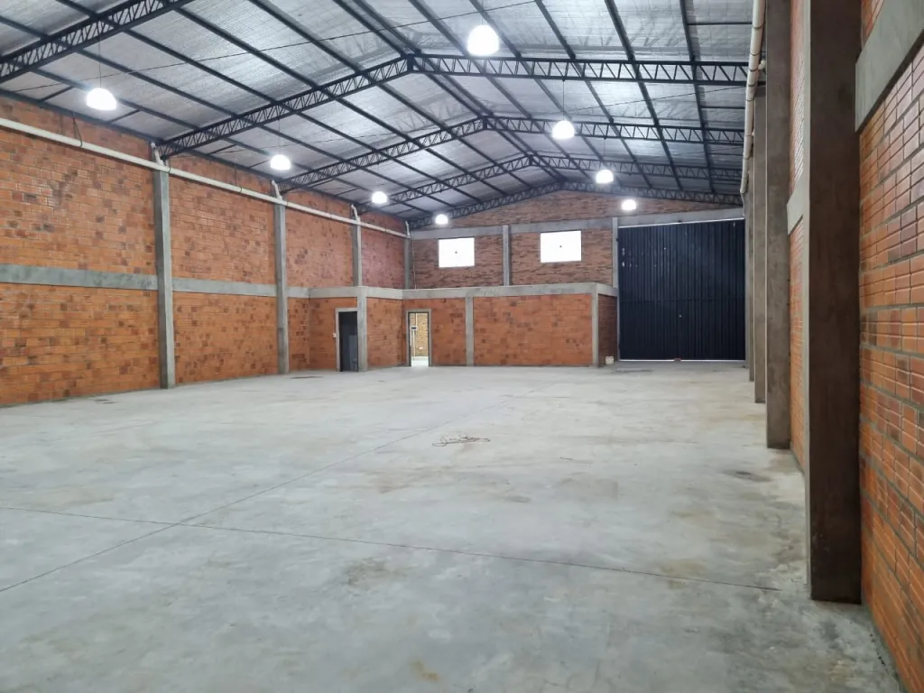 ALQUILO TINGLADO CON SALON TIPO SHOW ROOM A ESTRENAR EN LIMPIO‼️ COD 1055 — Foto 3