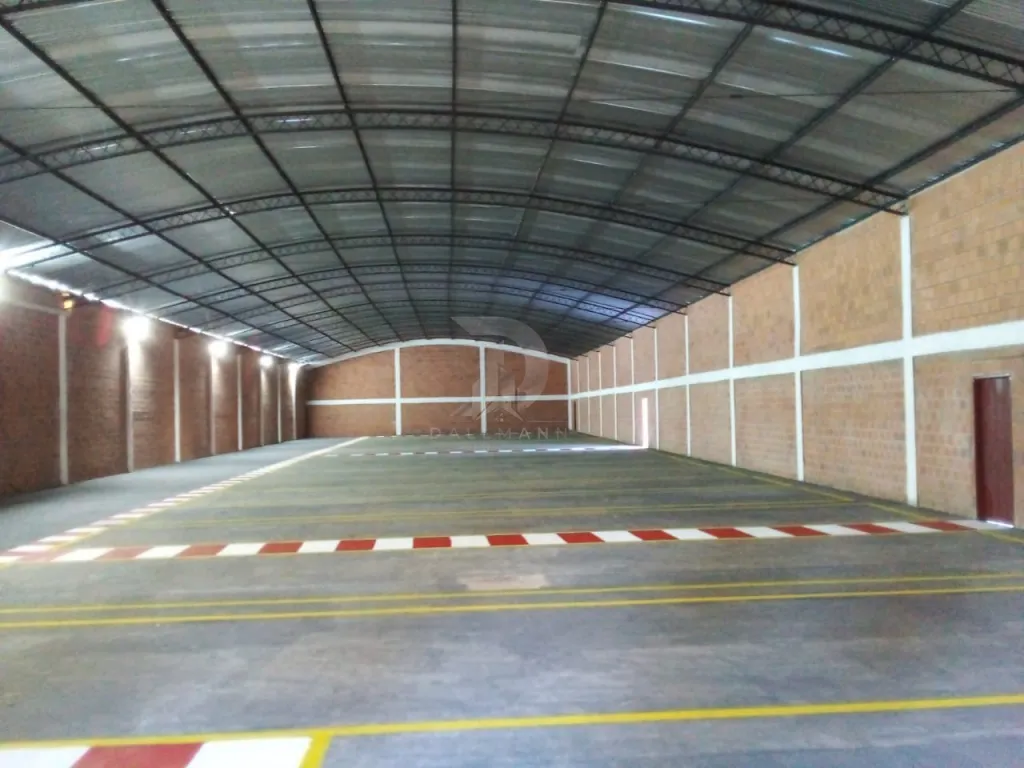 ALQUILO DEPÓSITO DE 2.500 M2 CON OFICINAS Y AMPLIO ESTACIONAMIENTO EN VILLETA‼️ COD 1056 — foto 2