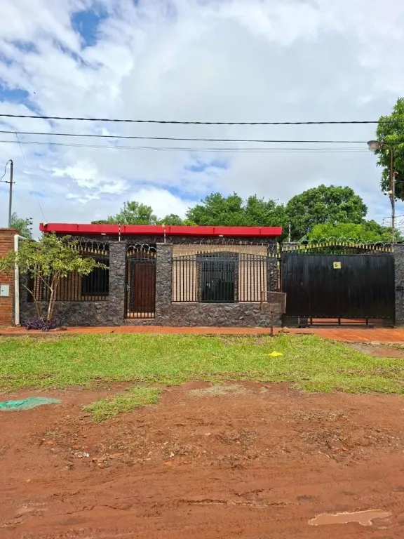 Vendo Casa 330m2 3 Dorm en Itapuami Luque - lista para mudarse apta credito — foto 2