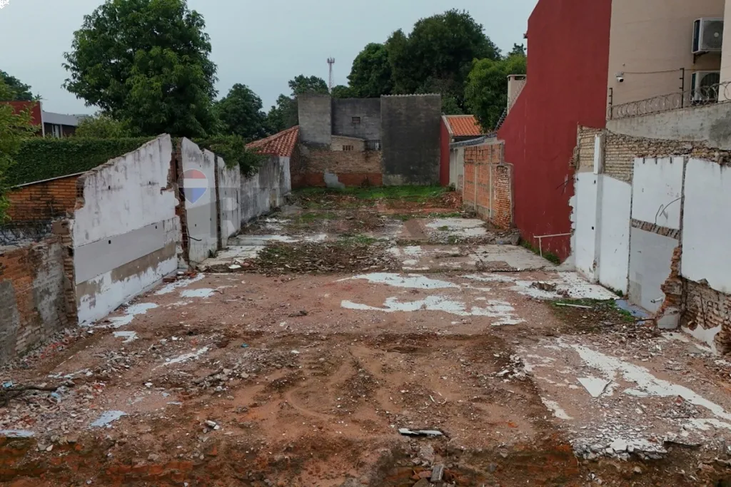 VENDO AMPLIO TERRENO EN BARRIO JARA — foto 2