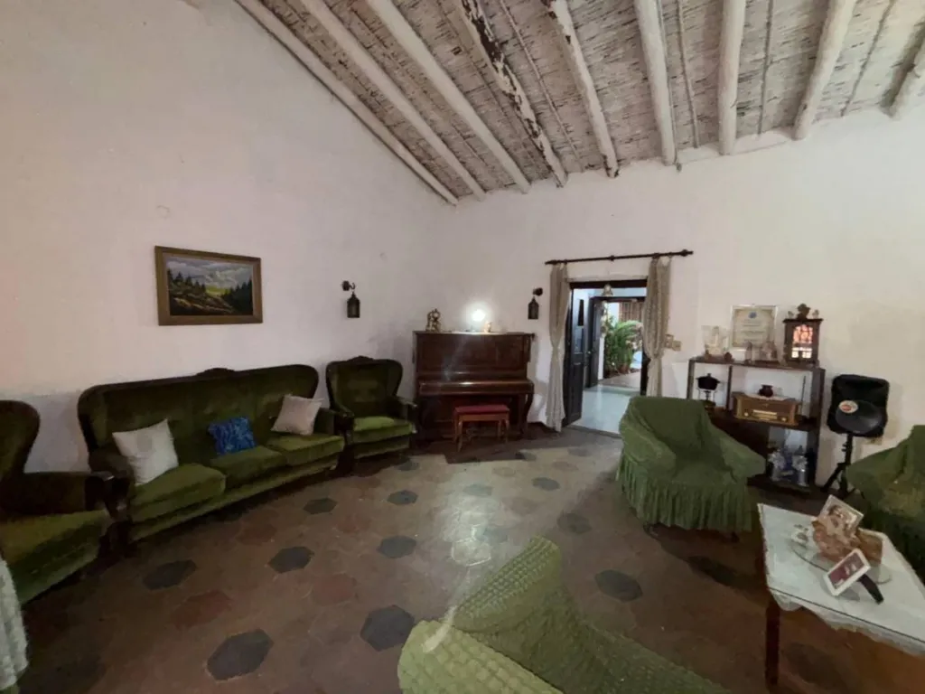 Vendo Casa Historica 230m2 4 Dorm con Piscina en Centro de Luque - Patrimonio — foto 3