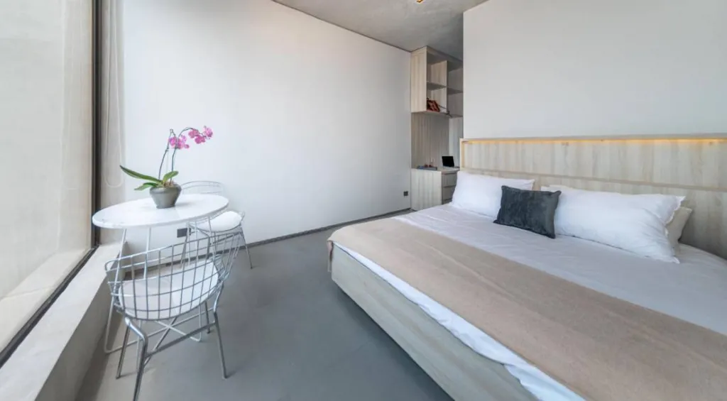 VENDO MONOAMBIENTE MODERNO EN MARIANO ROQUE ALONSO ZONA UMAX — foto 2