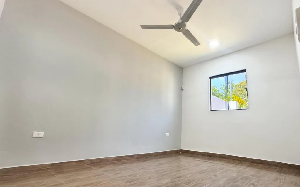 Vendo Chalet de 2 dormitorios A ESTRENAR en barrio Achucarro de la Ciudad de San Antonio — foto 3