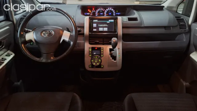 Toyota Voxy 2008 — foto 3