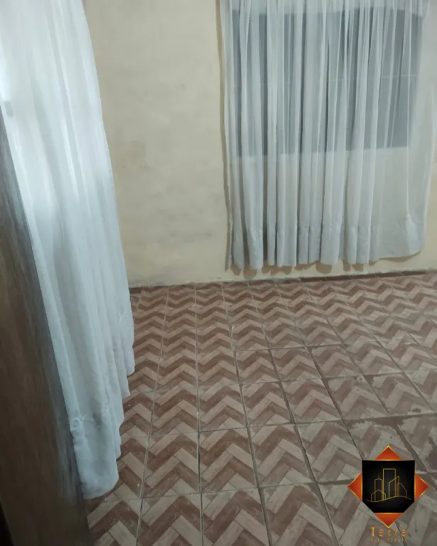 ¡CASA EN VENTA EN YPANÉ, THOMPSON! — foto 3