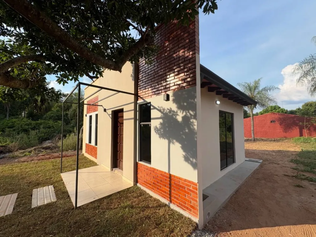 Vendo Casa a estrenar 1 dorm 36m2 en Tarumandy Luque - Che Roga Pora — foto 3