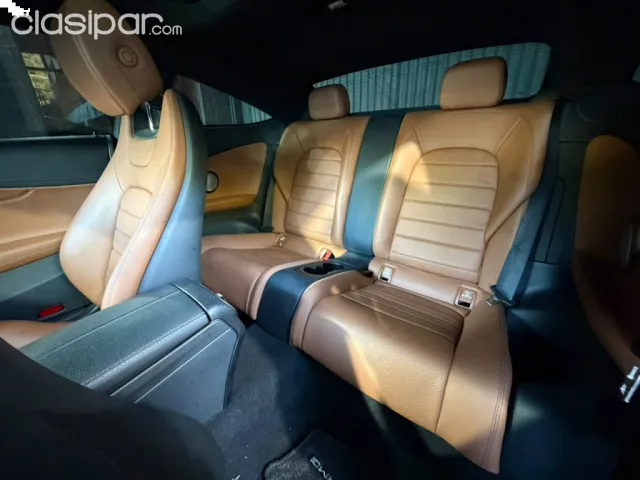Mercedes-Benz C300 2023 — foto 3