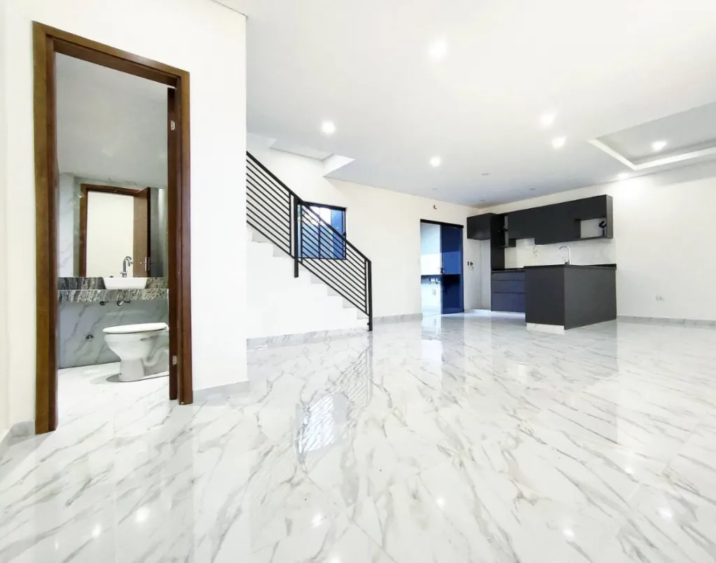 Vendo Duplex a estrenar 3 dorm 157m2 en Maka i Luque Central - A 5min Municipalidad — foto 2