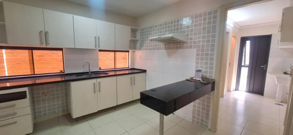 Vendo Casa 3 dorm 196m2 en Barrio Cerrado Balcones de Confederacion Luque - Piscina — foto 2