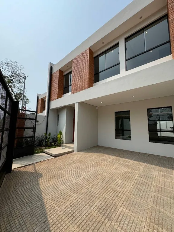 Vendo Duplex 3 dorm Suite 159m2 en Barrio Loma Merlo Luque Central - Cerca Aeropuerto — foto 2