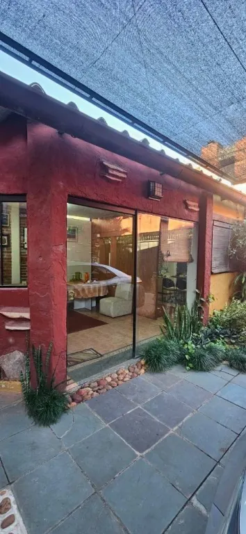 Vendo Residencia 3 dorm en Barrio San Jorge zona Goethe Asuncion — foto 2