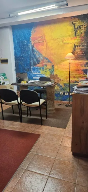 Vendo Residencia 3 dorm en Barrio San Jorge zona Goethe Asuncion — foto 3