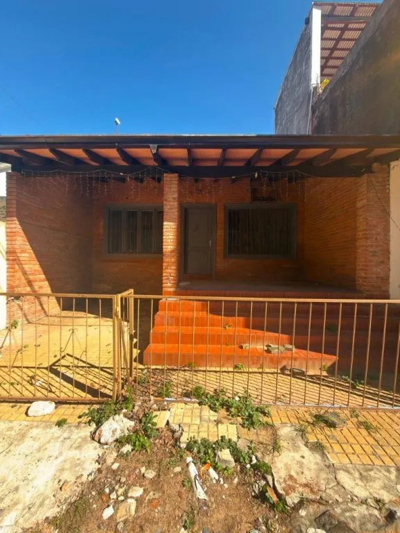 Vendo Casa 2 dormitorios 195m² para refaccionar en Barrio San Roque Asuncion — foto 2