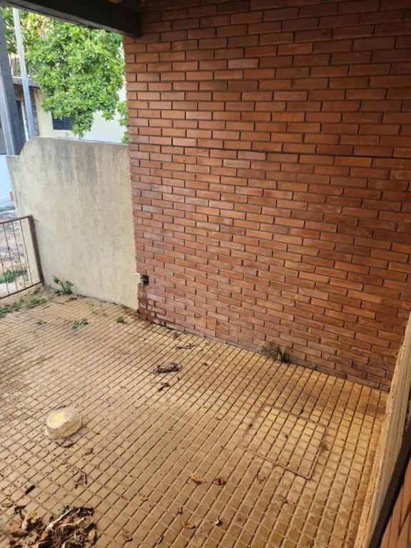 Vendo Casa 2 dormitorios 195m² para refaccionar en Barrio San Roque Asuncion — foto 3